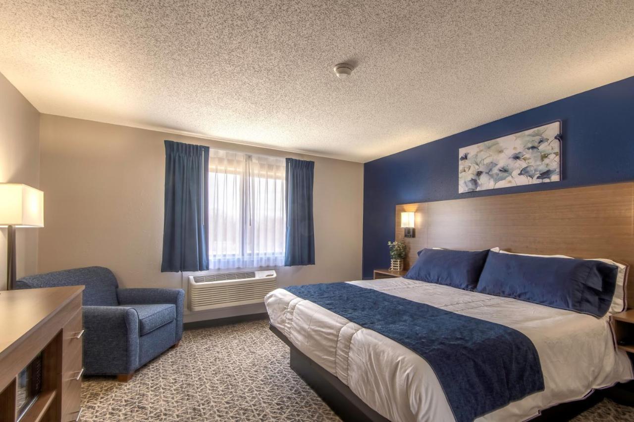 Hilltop Inn & Suites Grove ภายนอก รูปภาพ