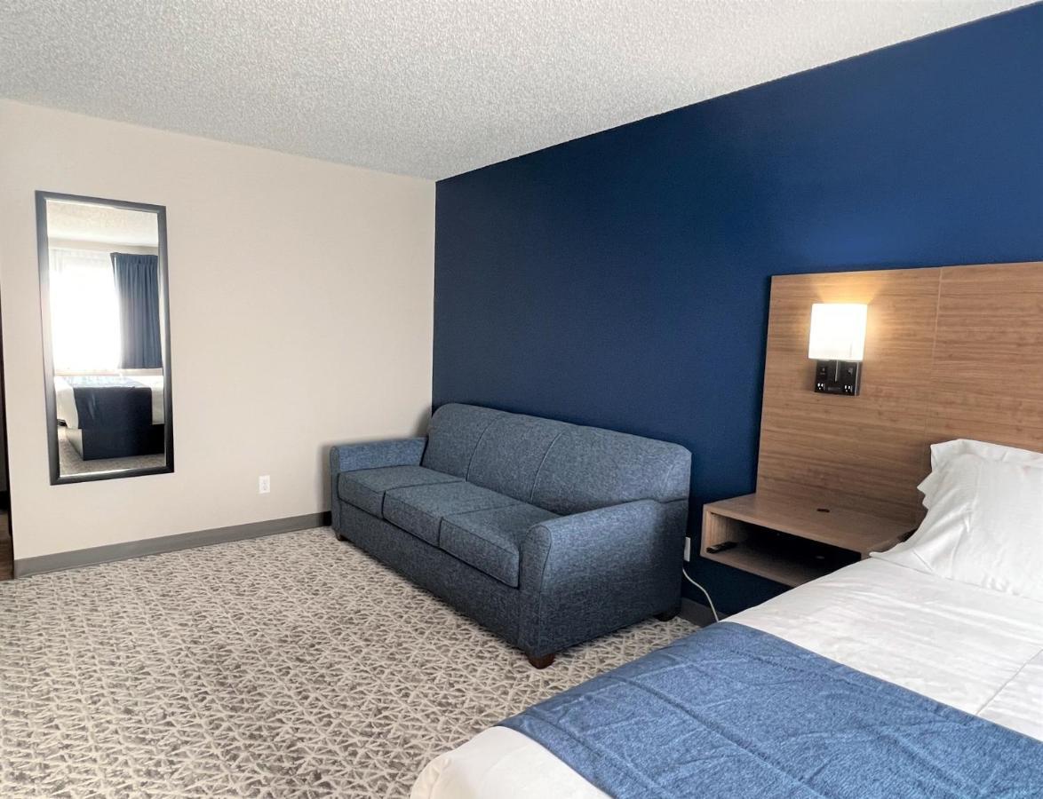 Hilltop Inn & Suites Grove ภายนอก รูปภาพ